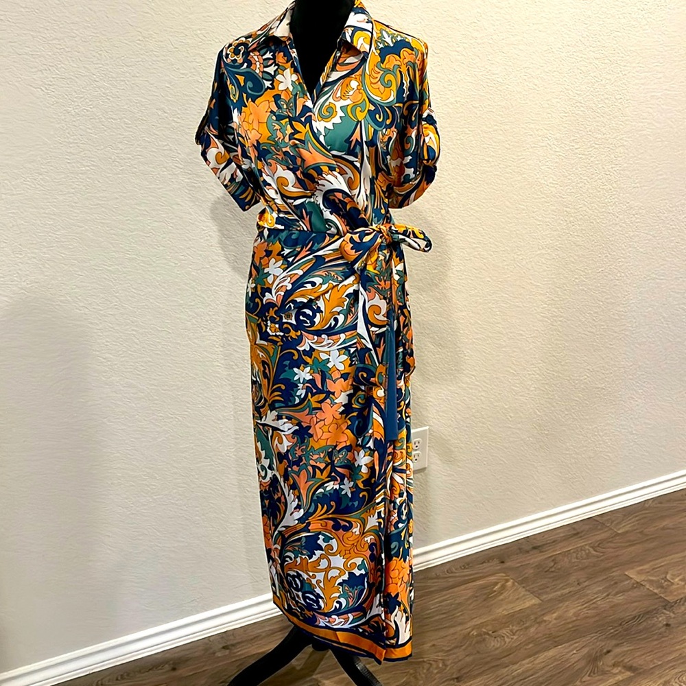 Entro Wrap Dress
